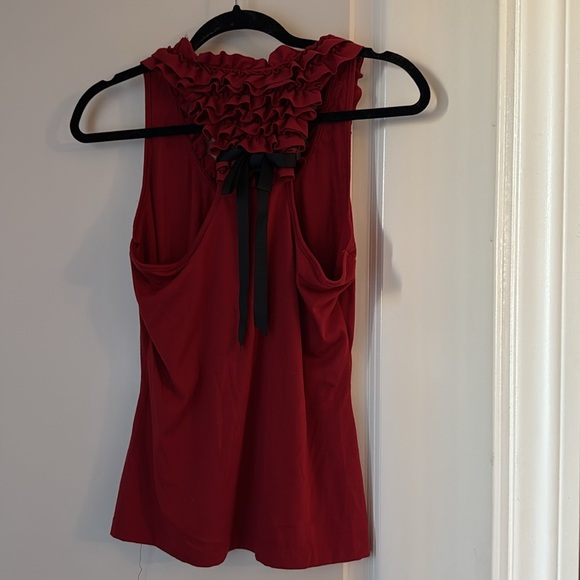 Red ruffle tank w bow detail L - Picture 3 of 4